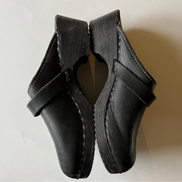Lottas From Stockholm Black Leather Clogs - Picture 3 of 9